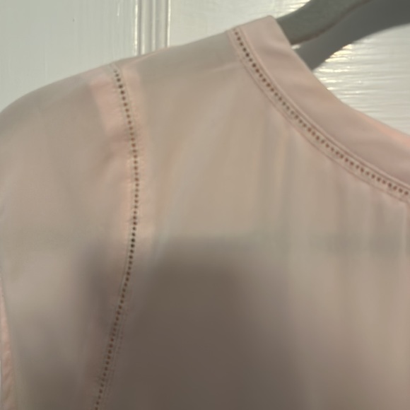 Short sleeve pink blouse in size xs - Picture 2 of 2
